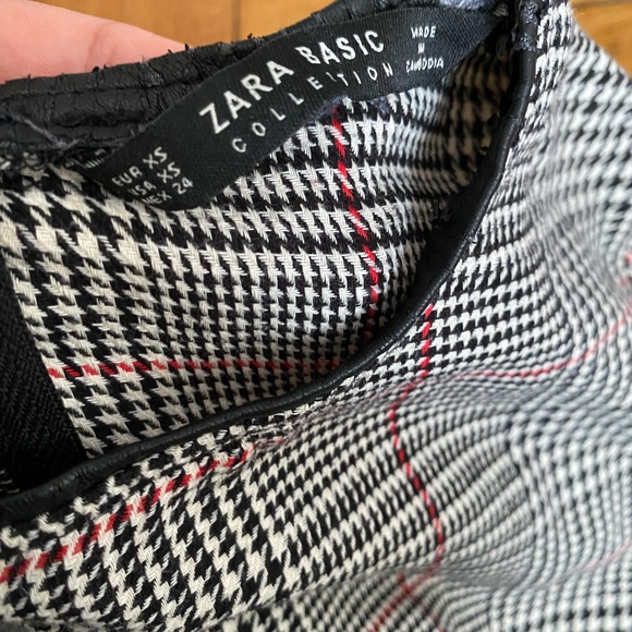 Zara Basic plaid zip grey blouse top with faux leather trim inside Size XS - Picture 4 of 6